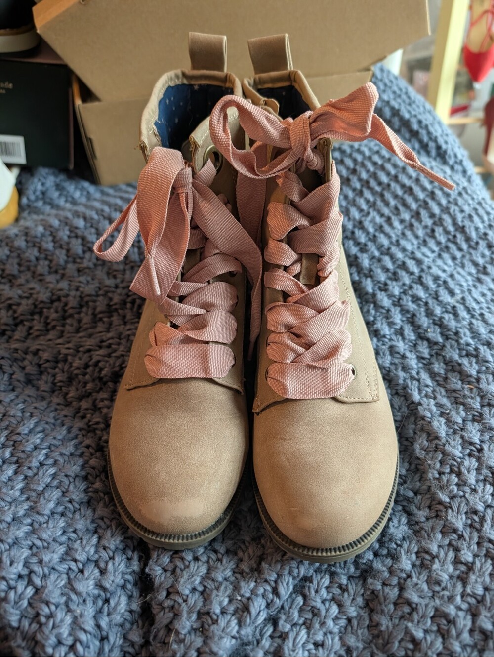 Kids Cat & Jack Tan Combat Boots with Side Zipper And Pink Laces Size 6